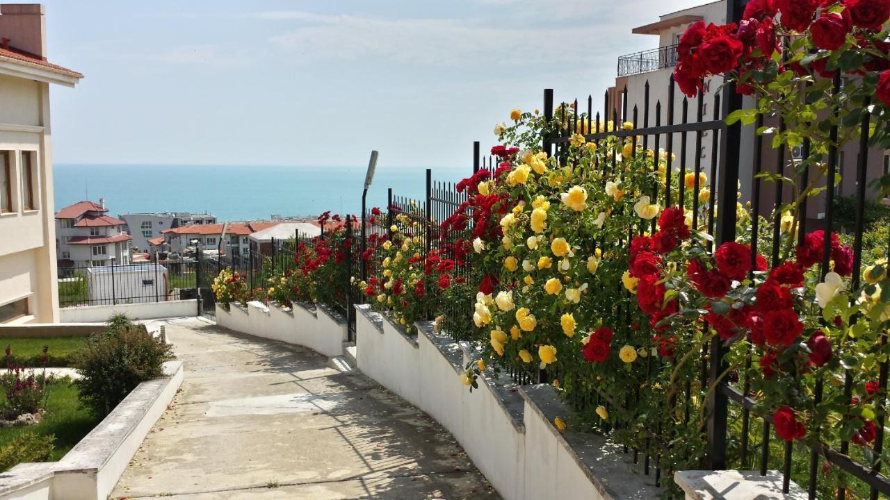 Wonderful Family Villa With Sea View 比亚拉 外观 照片